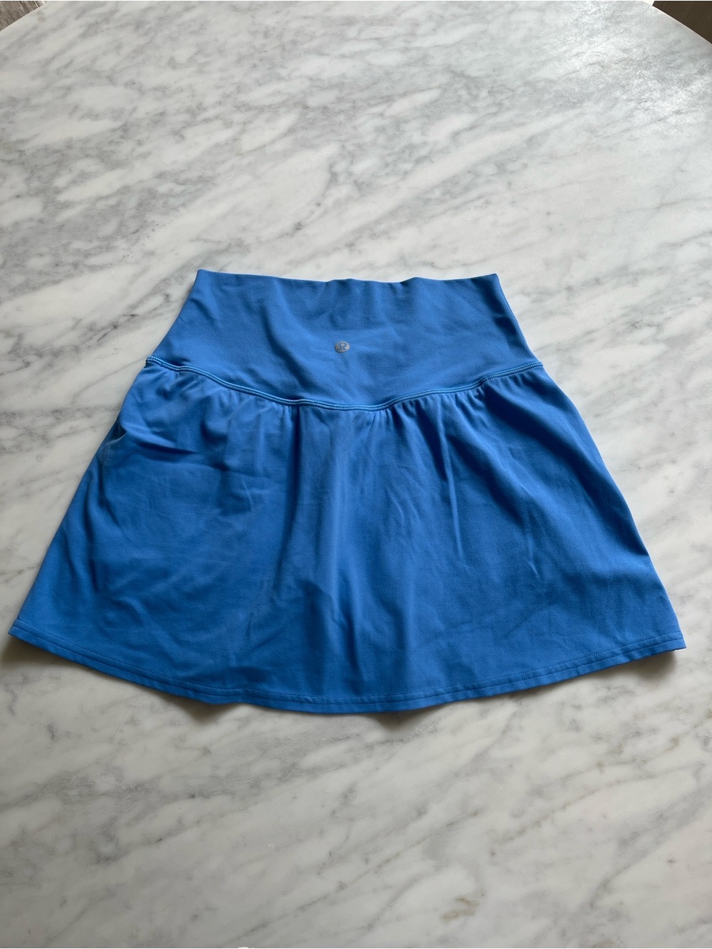 lululemon athletica light blue active skirt - size 6